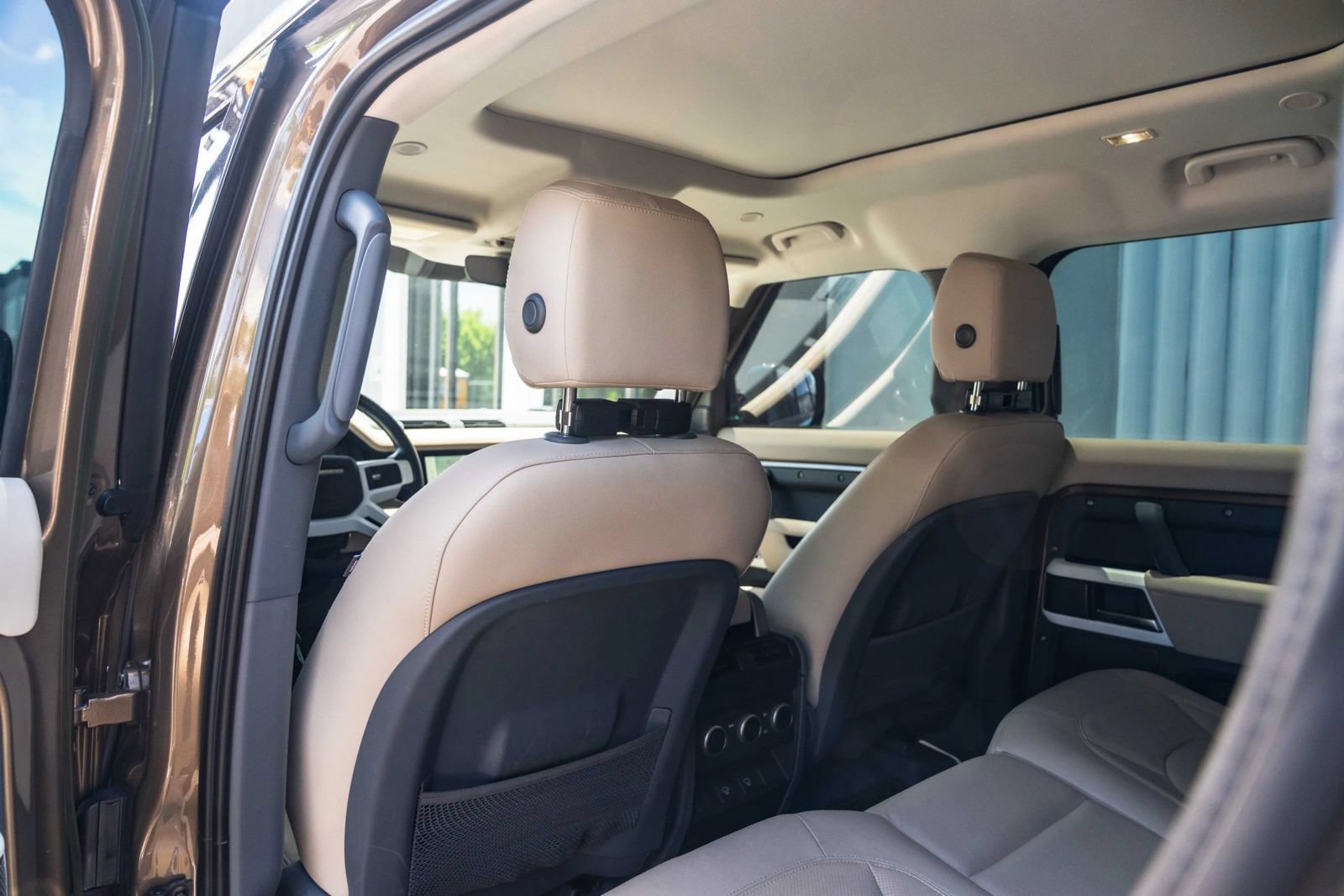 Used 2023 Land Rover Defender 110 S AWD/4WD image 29