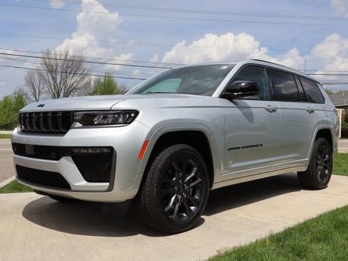 New 2026 Jeep Grand Cherokee L Limited AWD/4WD image 7