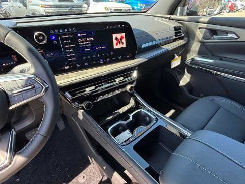 Used 2026 Chevrolet Traverse LT w/ Midnight/Sport Edition AWD/4WD image 20