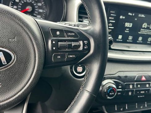 Used 2017 Kia Sorento AWD w/ LX Convenience Package image 18