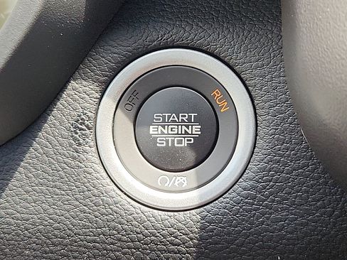 New 2026 RAM 1500 Big Horn AWD/4WD image 18