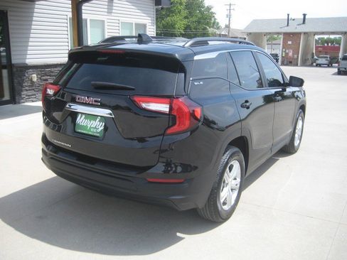 Used 2022 GMC Terrain SLE w/ Driver Convenience Package FWD image 7