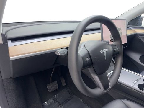 Used 2023 Tesla Model Y Long Range AWD/4WD image 48