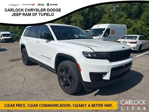 Used 2023 Jeep Grand Cherokee L Laredo AWD/4WD image 4