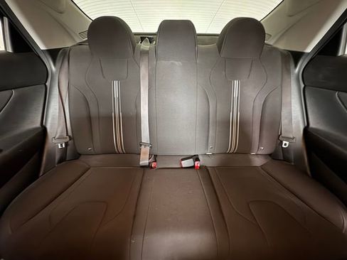 Used 2023 Hyundai Elantra SEL w/ Convenience Package image 7