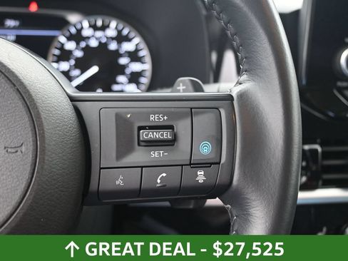 Used 2025 Nissan Pathfinder SV FWD image 33