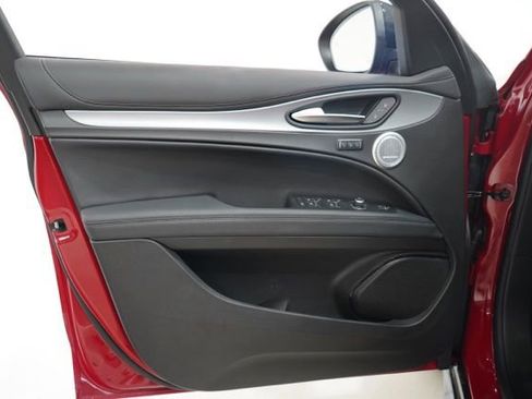 New 2025 Alfa Romeo Stelvio Sprint image 18