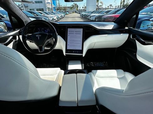 Used 2020 Tesla Model X Long Range AWD/4WD image 17