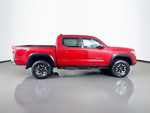 Used 2020 Toyota Tacoma TRD Off-Road image 4