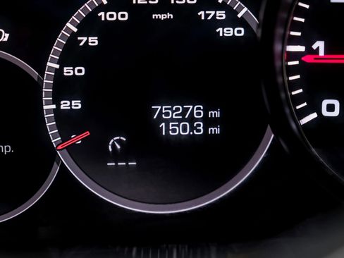 Used 2021 Porsche Cayenne GTS w/ Premium Package AWD/4WD image 23