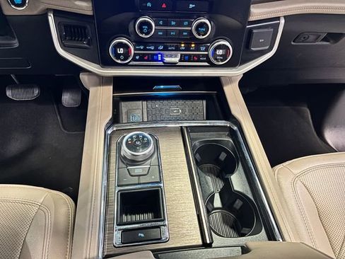 Used 2024 Ford Expedition Max Limited image 22