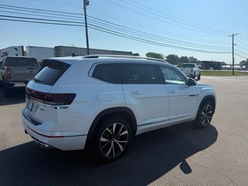 Used 2024 Volkswagen Atlas SEL Premium R-Line AWD/4WD image 7