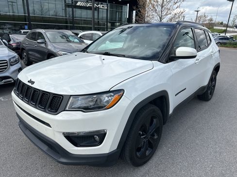 Used 2019 Jeep Compass Altitude image 2