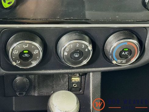 Used 2017 Toyota Corolla L FWD image 25