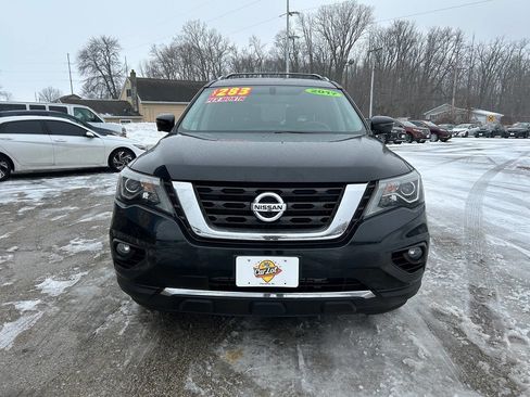 Used 2017 Nissan Pathfinder Platinum image 3