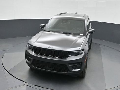New 2025 Jeep Grand Cherokee Altitude image 36