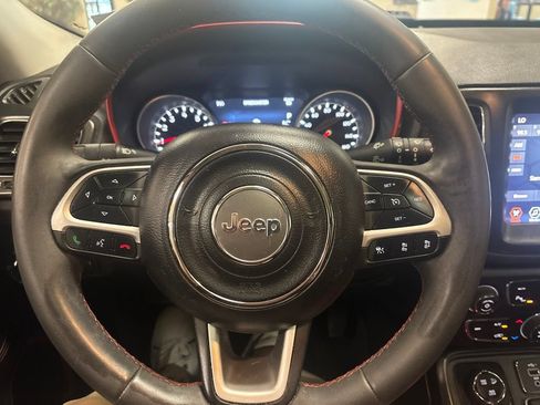 Used 2021 Jeep Compass Trailhawk AWD/4WD image 24