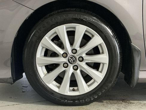 Used 2020 Toyota Camry LE FWD image 13