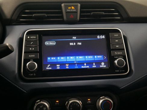 New 2025 Nissan Versa SV w/ Trunk Package FWD image 21
