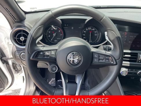 Used 2023 Alfa Romeo Giulia Sprint image 12