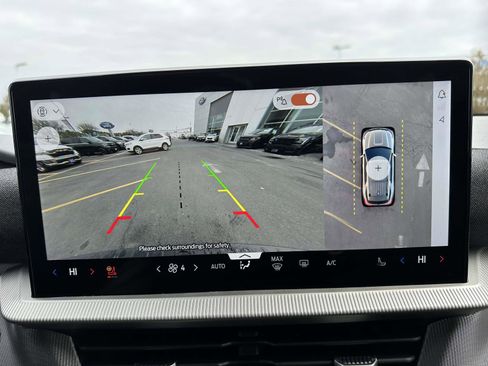 Used 2025 Ford Explorer ST-Line image 23