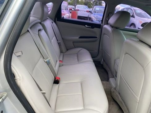 Used 2012 Chevrolet Impala LTZ FWD image 24