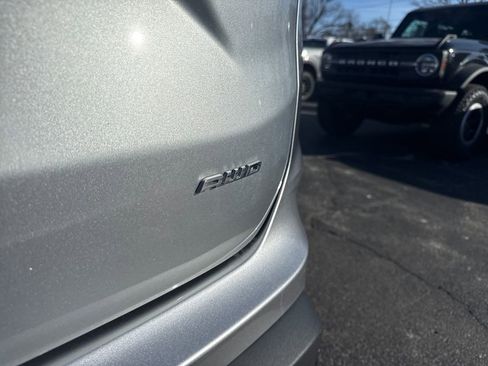 Used 2024 Ford Edge SEL w/ Convenience Package image 11