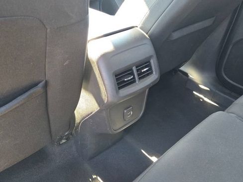 Used 2021 Chevrolet Equinox LT w/ Driver Convenience Package FWD image 10