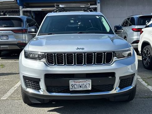 Used 2022 Jeep Grand Cherokee L Laredo w/ Luxury Tech Group I AWD/4WD image 3