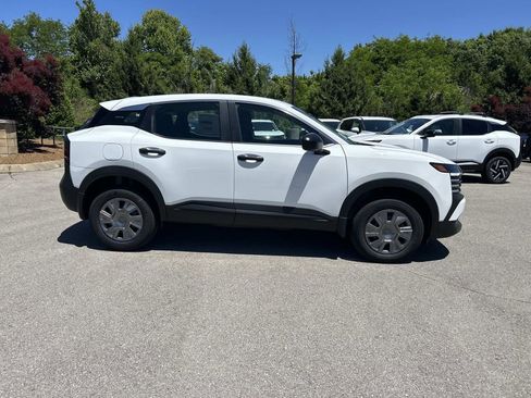 New 2026 Nissan Kicks S FWD image 8