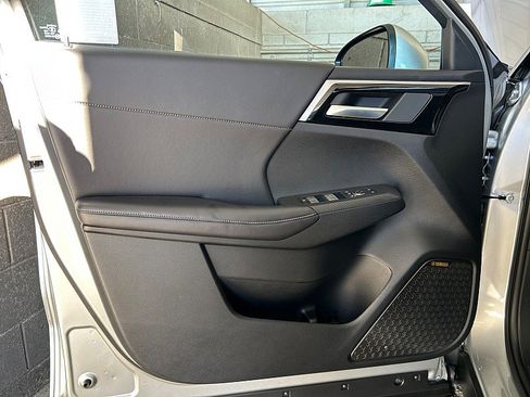 New 2026 Mitsubishi Outlander SE image 18