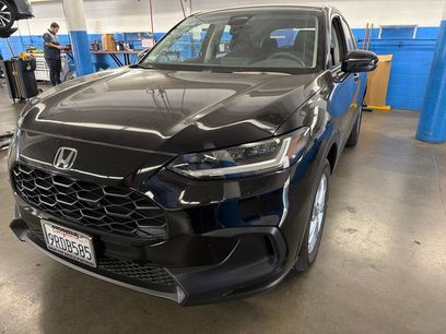 Used 2025 Honda HR-V LX