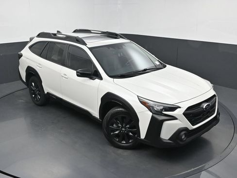 Used 2023 Subaru Outback Onyx Edition AWD/4WD image 30