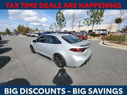 Used 2025 Toyota Corolla XSE image 10