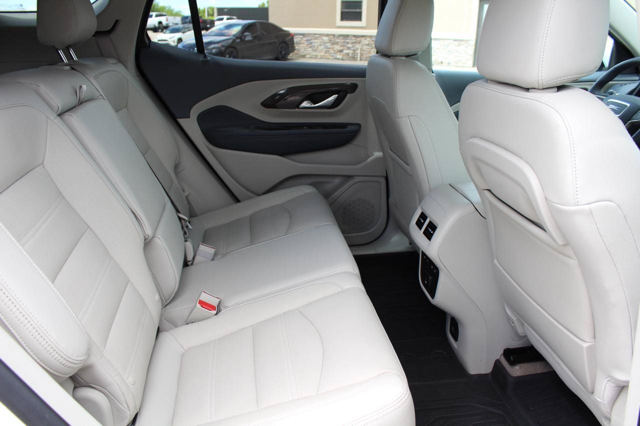 Used 2024 GMC Terrain Denali w/ Denali Premium Package AWD/4WD image 25