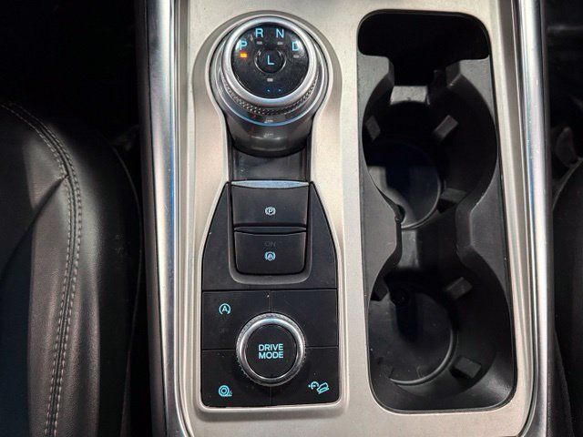 Used 2024 Ford Explorer XLT w/ Equipment Group 202A AWD/4WD image 26