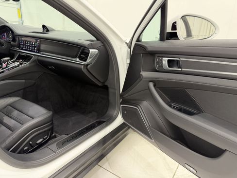 Certified 2023 Porsche Panamera 4 Platinum Edition w/ Assistance Package AWD/4WD image 22