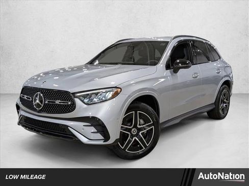 Used 2026 Mercedes-Benz GLC 300 image 1