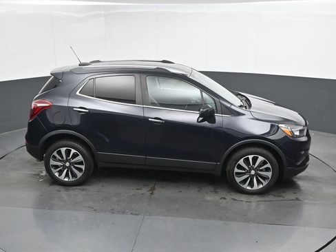 Used 2021 Buick Encore Preferred AWD/4WD image 31
