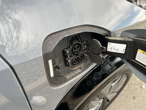 Certified 2025 Nissan Ariya ENGAGE image 12