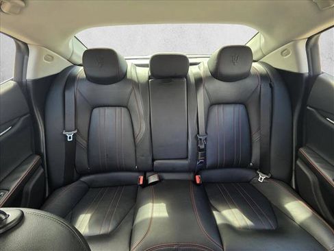Used 2018 Maserati Ghibli image 15