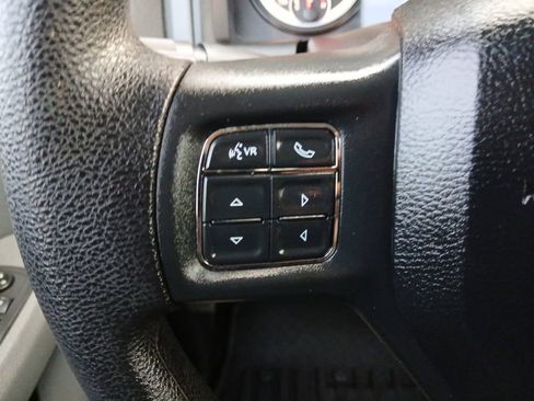 Used 2017 RAM 1500 Express image 10
