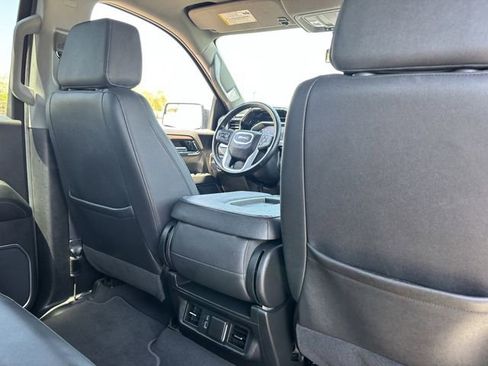 Used 2024 GMC Sierra 1500 SLT AWD/4WD image 13