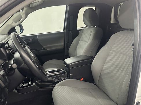 Used 2022 Toyota Tacoma SR image 11