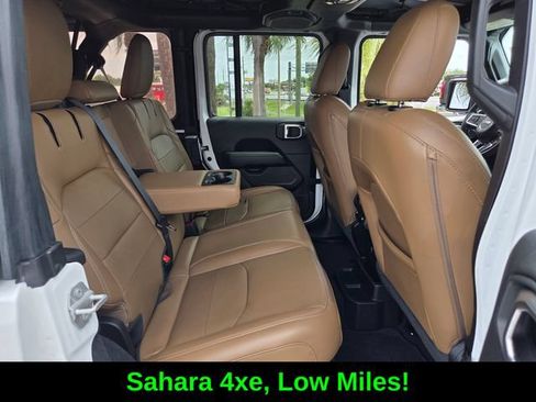 Used 2022 Jeep Wrangler Unlimited Sahara w/ Safety Group AWD/4WD image 17
