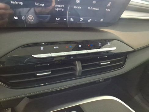 New 2026 Buick Enclave Sport Touring w/ Power Package image 32