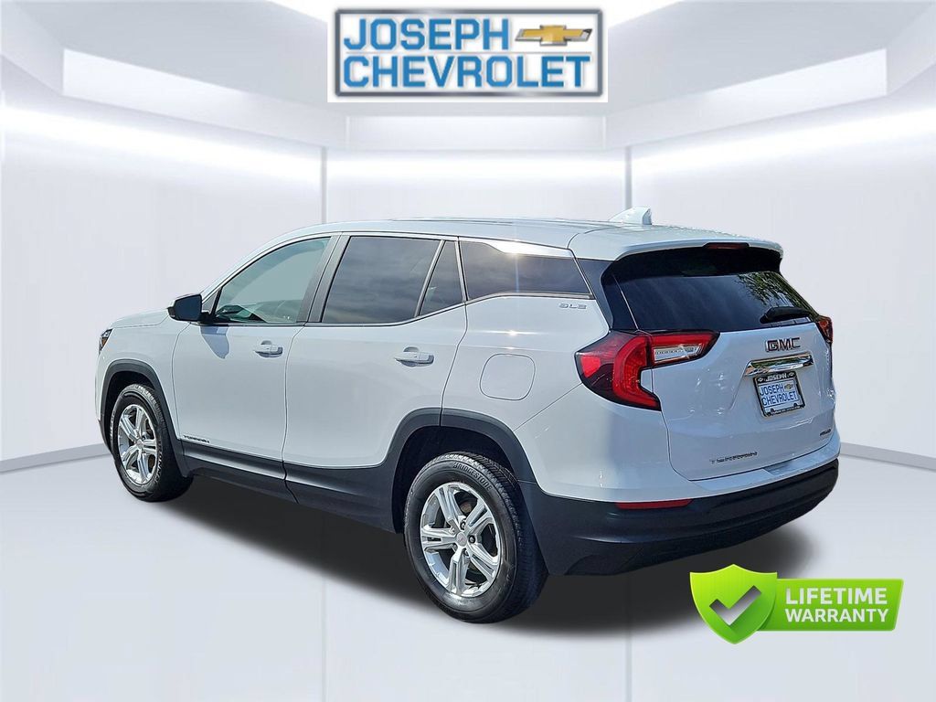 Used 2024 GMC Terrain SLE AWD/4WD image 4