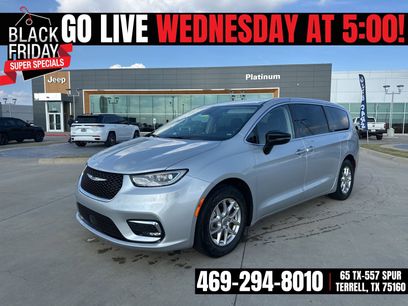 Used 2024 Chrysler Pacifica Touring-L