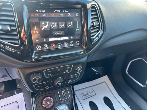 Used 2021 Jeep Compass Limited AWD/4WD image 25