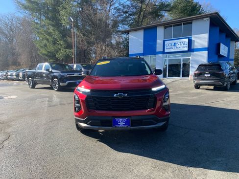 New 2025 Chevrolet Equinox LT w/ Midnight Edition image 9